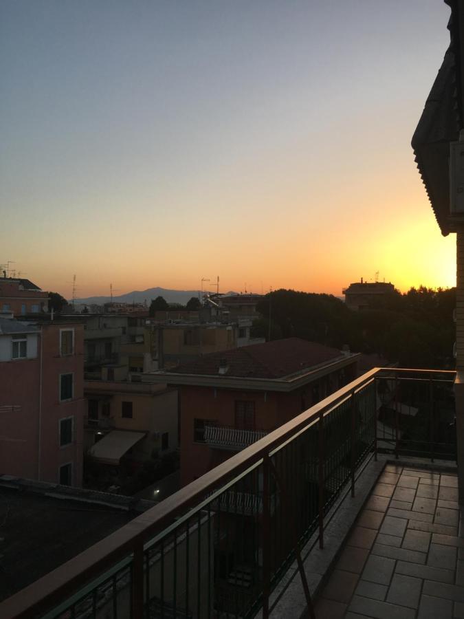 Panoramic And Bright Penthouse Is Waiting For You Apartment Rome Exterior photo