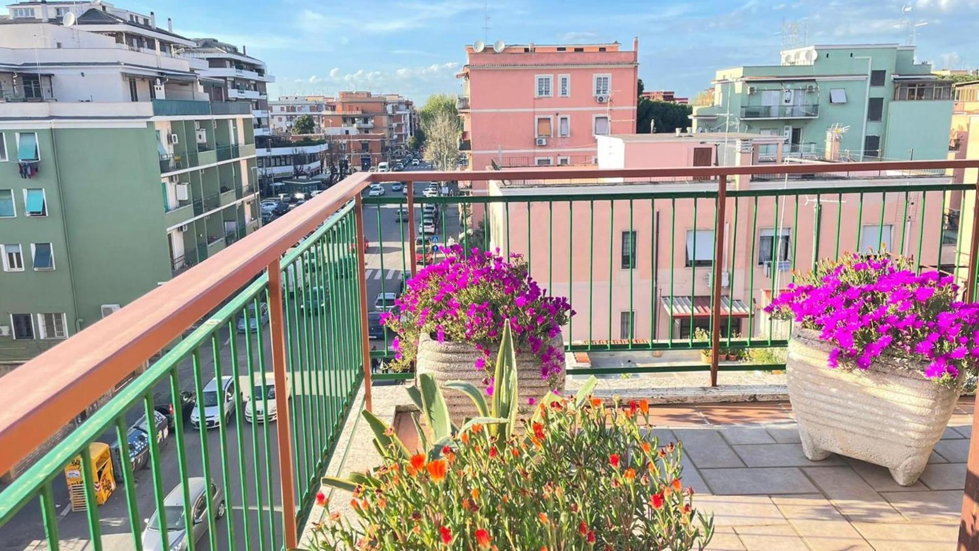 Panoramic And Bright Penthouse Is Waiting For You Apartment Rome Exterior photo